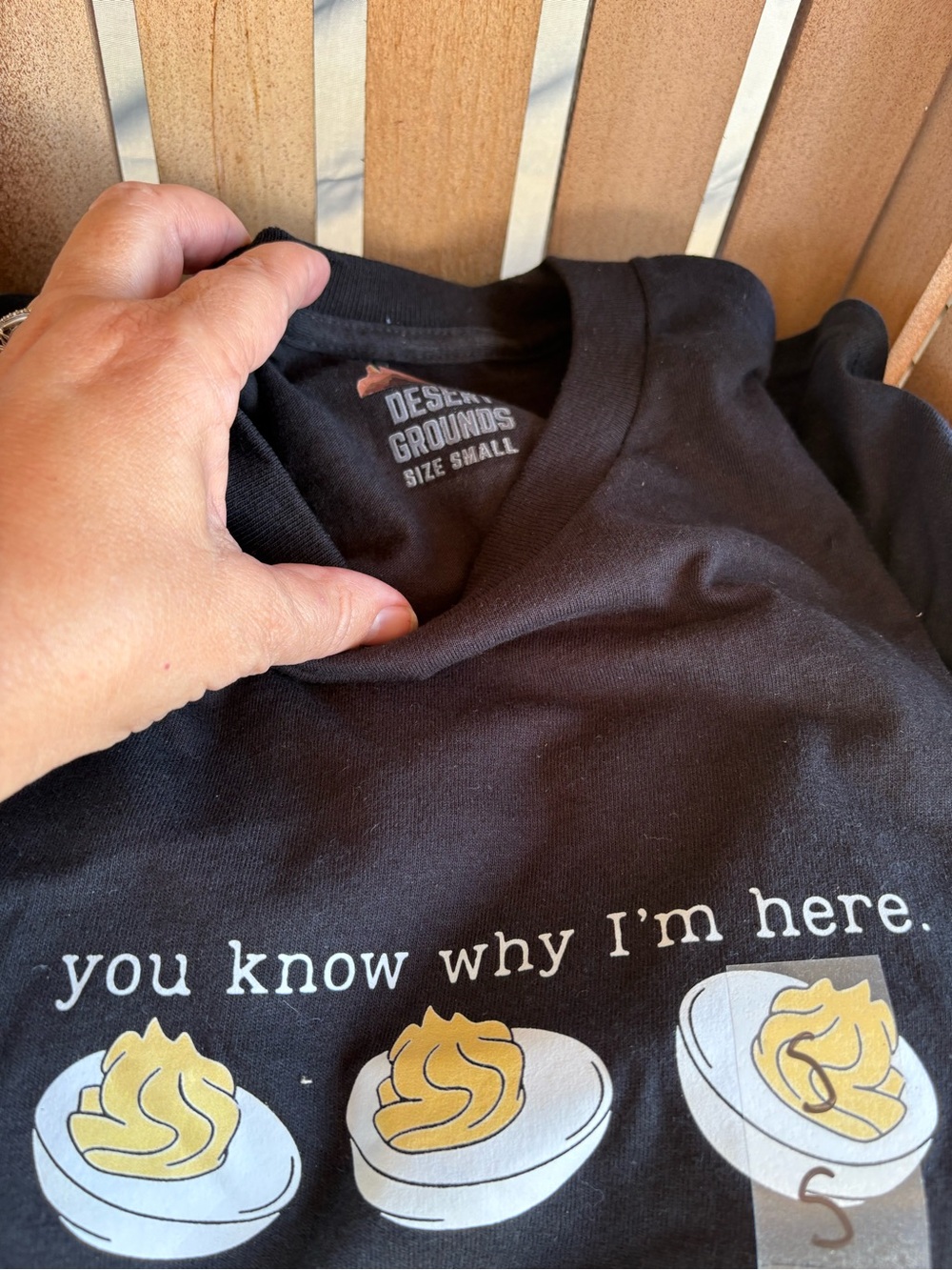 Desert Grounds Graphic Tee in Black Size Small